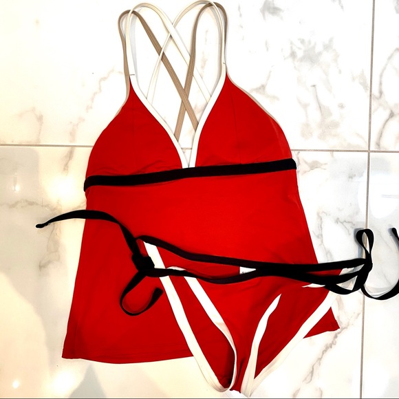 Skye Tankini Sz Small with Contour Padding - Picture 2 of 7